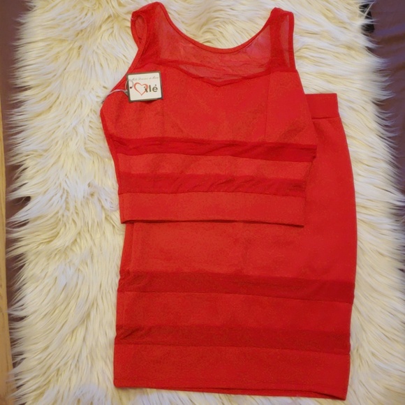 Mile Dresses & Skirts - Set top and bottom